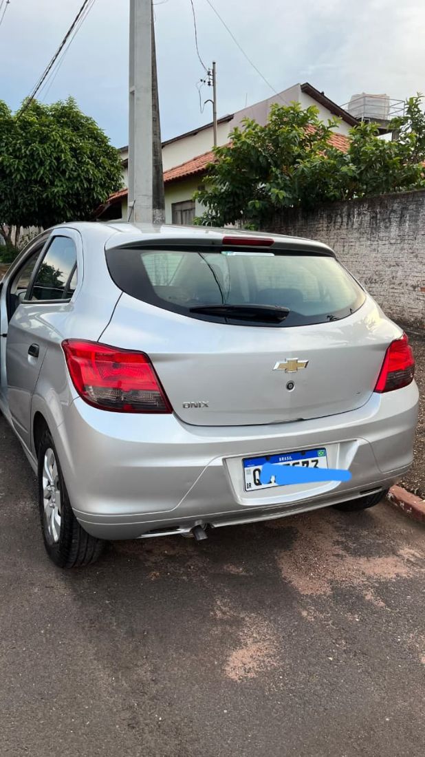 CHEVROLET/GM Onix Joy Hatch 1.0 Mecânico Flex 2019/2019 — foto 8 de 8