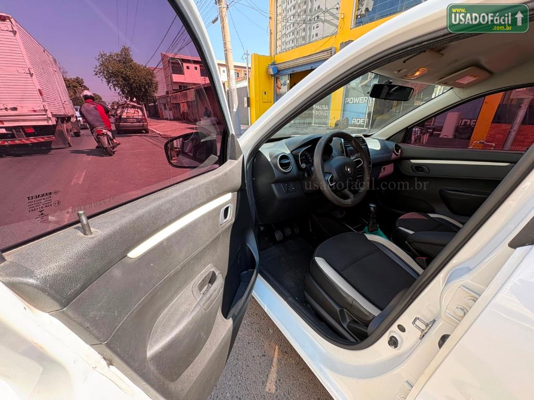 RENAULT Kwid Intense 1.0 Mecânico Flex 2019/2020 — foto 7 de 9