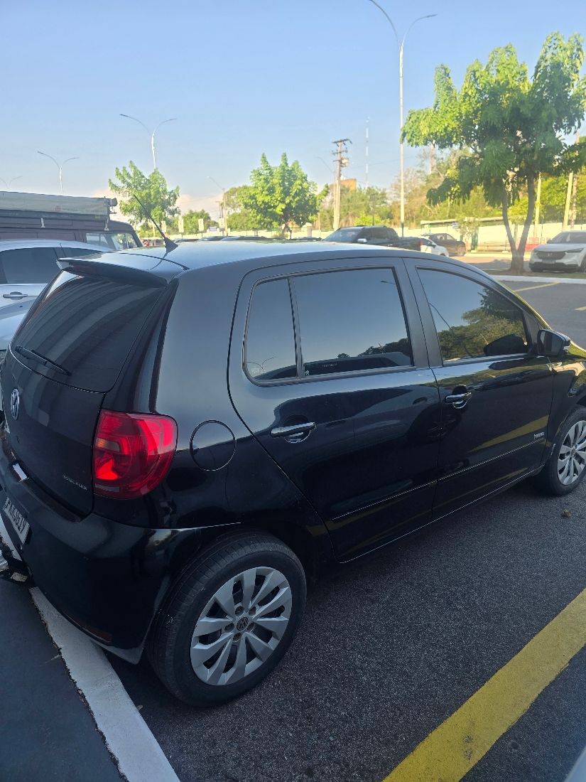 Volkswagen Fox 4P total flex 1.0 2014/2014 — foto 3 de 8