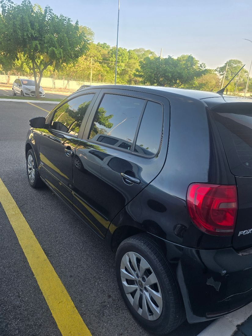 Volkswagen Fox 4P total flex 1.0 2014/2014 — foto 4 de 8