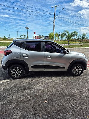Kwid Intense 1.0 Mecânico Flex 2022/2023 em Primavera do Leste - MT