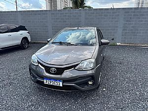 Etios Sedan Xs 1.5 Automático Flex 2017/2018 em Cuiabá - MT