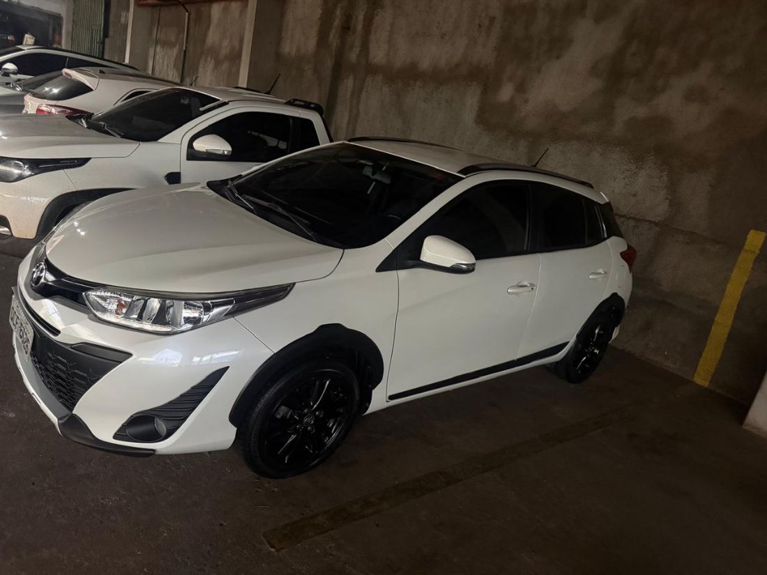 Toyota Yaris Hatch X-Way 1.5 Automático Flex 2019/2020 — foto 3 de 3