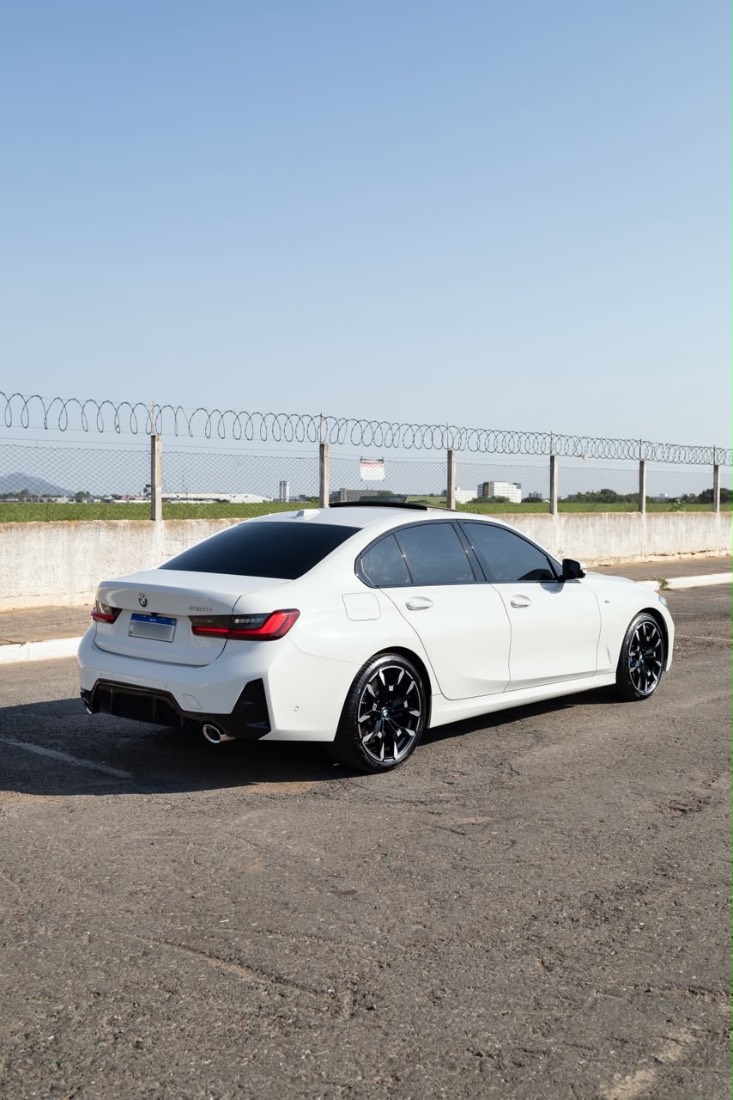 BMW BMW 320i Sport Turbo 2.0 2024/2025 — foto 3 de 15