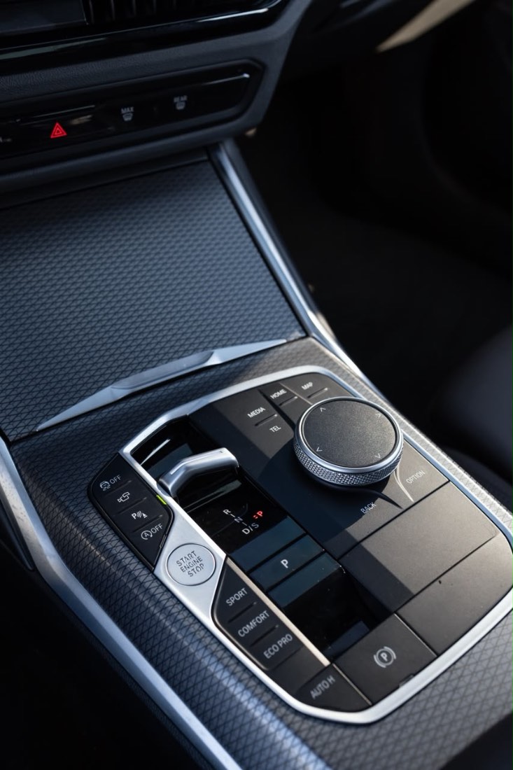 BMW BMW 320i Sport Turbo 2.0 2024/2025 — foto 8 de 15
