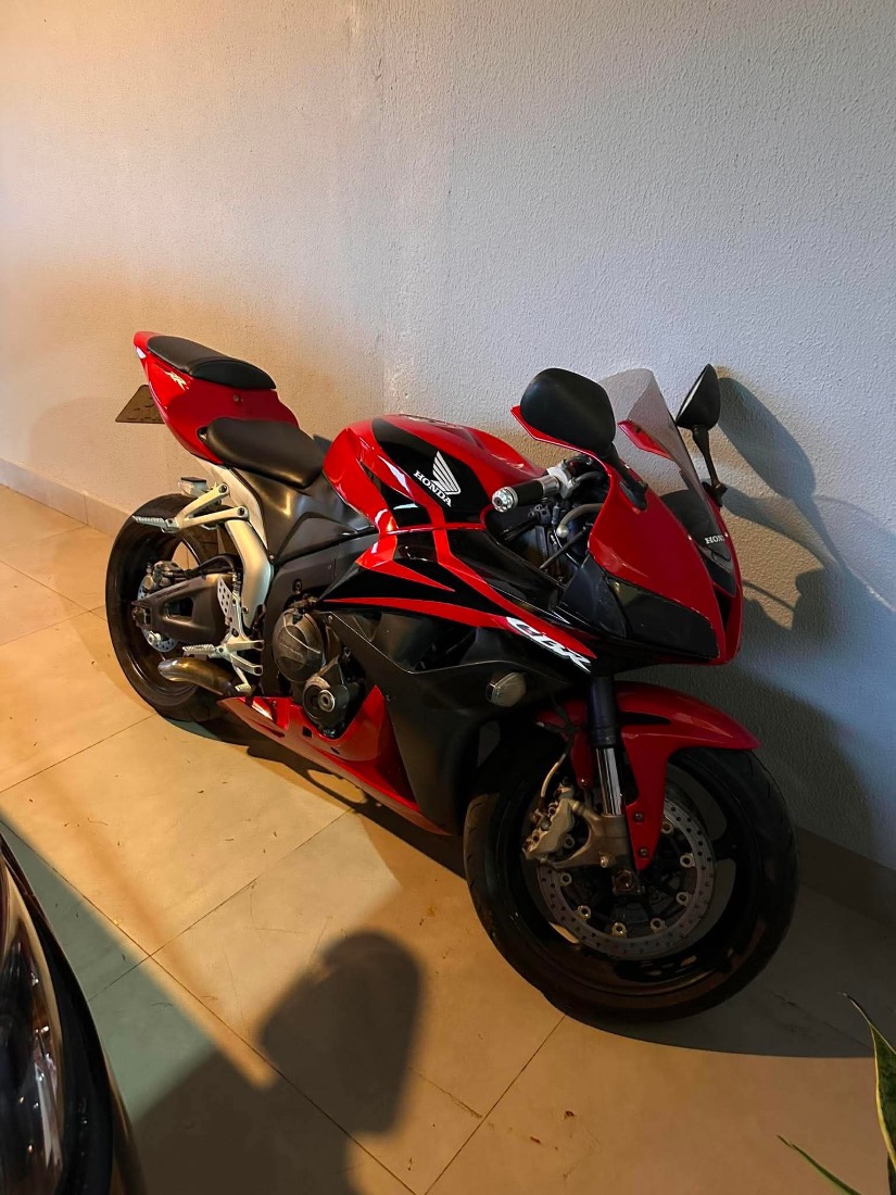 Honda CBR 600 RR 2008/2008 — foto 3 de 4