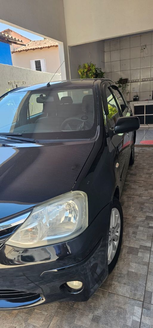 Toyota Etios Sedan XLS 1.5 Mecânico Flex 2013/2013 — foto 4 de 6