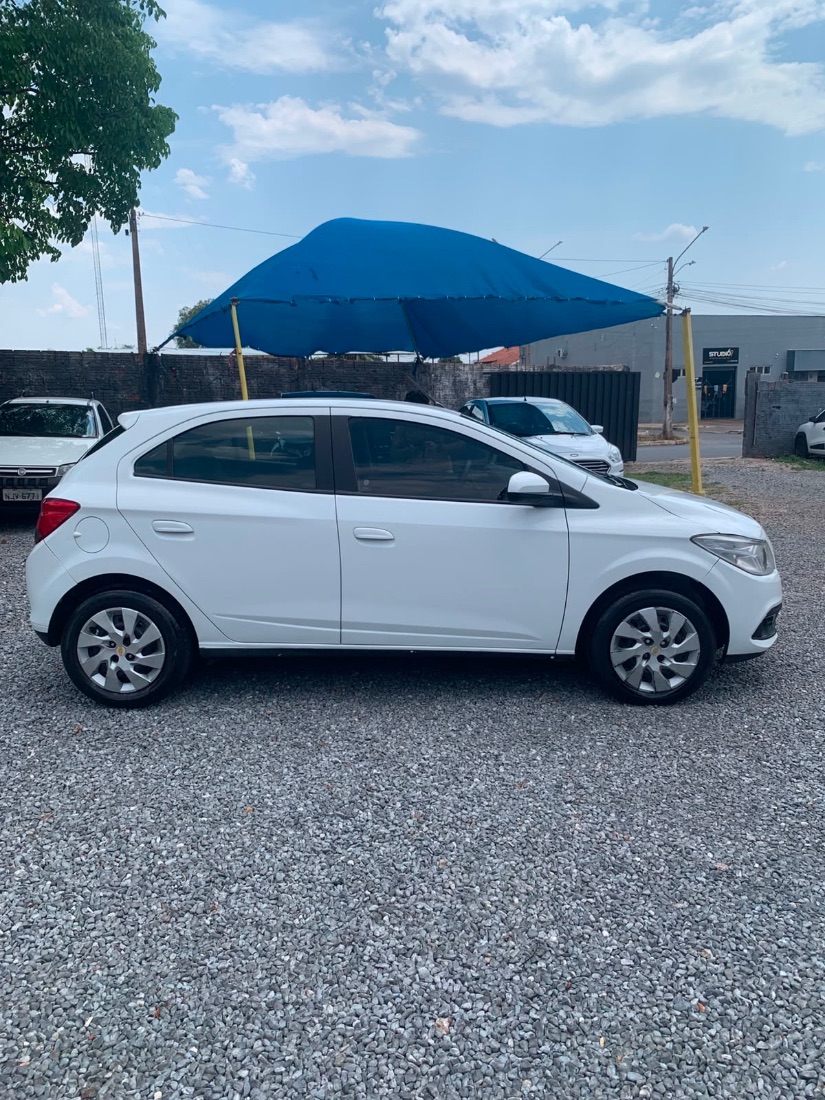 CHEVROLET/GM Onix Hatch LT 1.0 Mecânico Flex 2014/2014 — foto 3 de 6