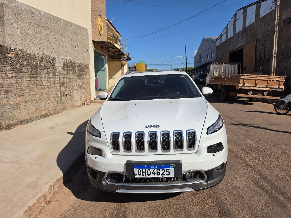 Jeep Cherokee Limited 3.2 4x4 V6 Automático 2015/2015 — foto 10 de 15
