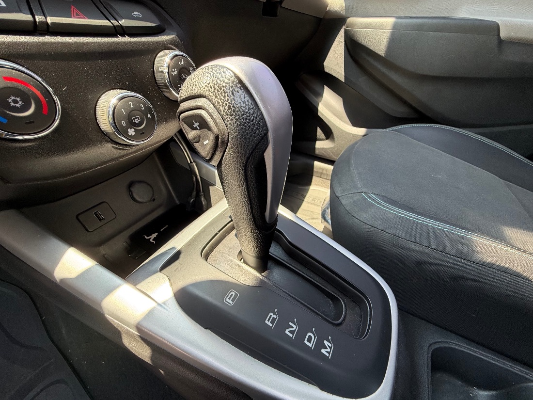 CHEVROLET/GM Onix Hatch Advantage 1.4 Automático Flex 2019/2019 — foto 12 de 15