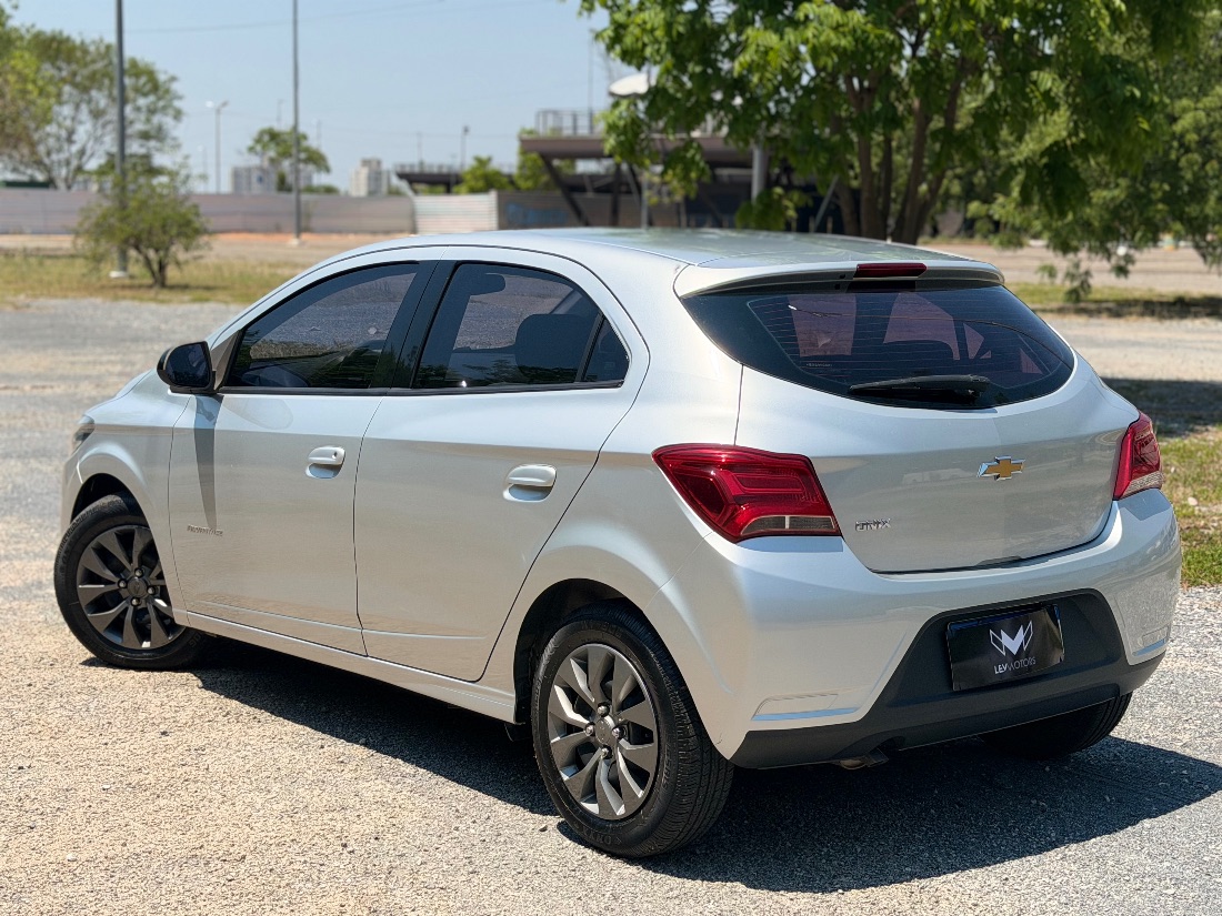 CHEVROLET/GM Onix Hatch Advantage 1.4 Automático Flex 2019/2019 — foto 7 de 15