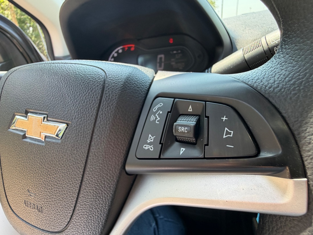 CHEVROLET/GM Onix Hatch LT 1.0 Mecânico Flex 2019/2019 — foto 13 de 15