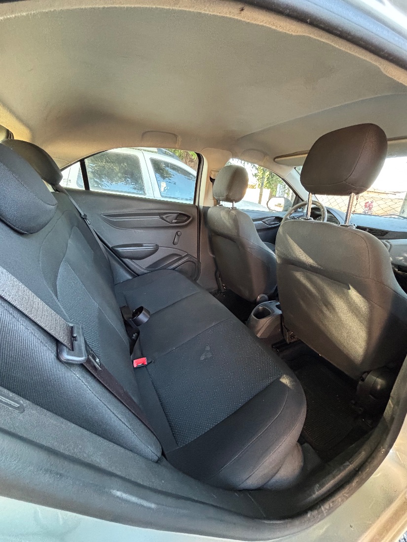 CHEVROLET/GM Onix Joy Hatch 1.0 Mecânico Flex 2017/2017 — foto 5 de 7