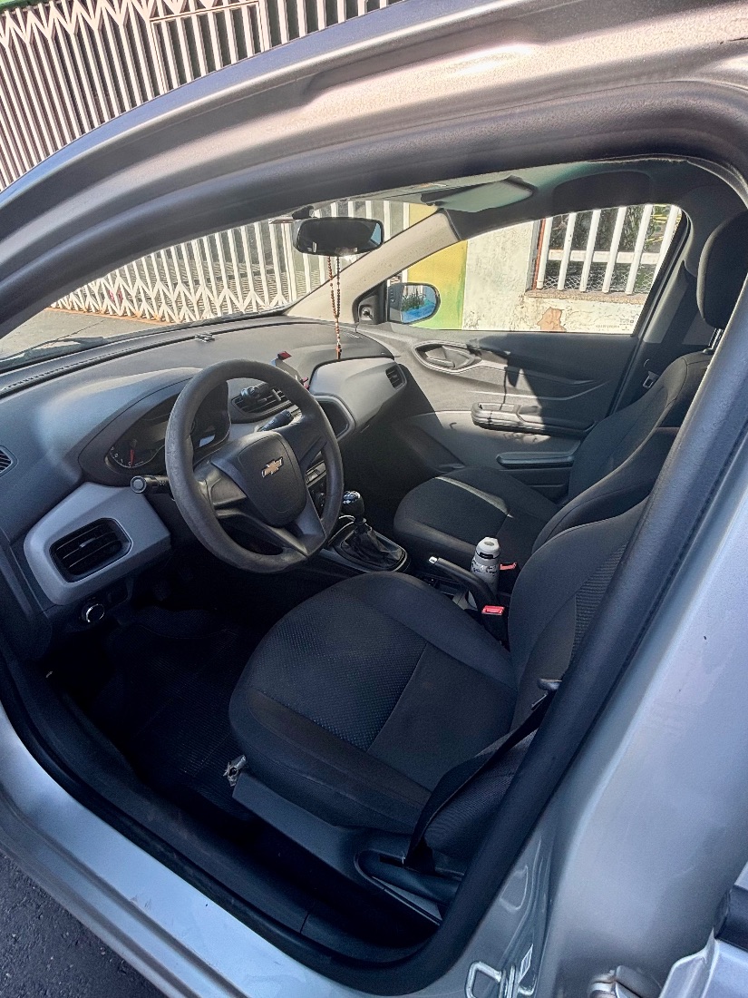 CHEVROLET/GM Onix Joy Hatch 1.0 Mecânico Flex 2017/2017 — foto 6 de 7