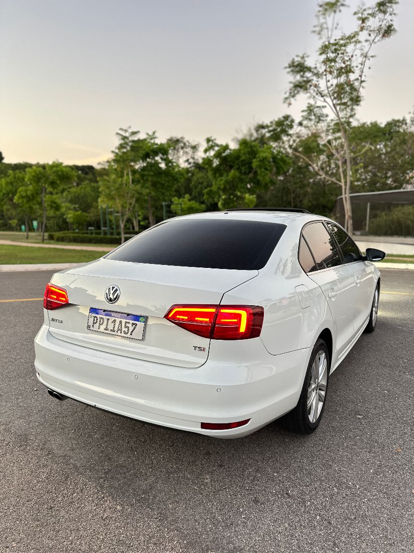 Volkswagen Jetta Highline 2.0 TSI Automático Tiptronic 2015/2015 — foto 10 de 14
