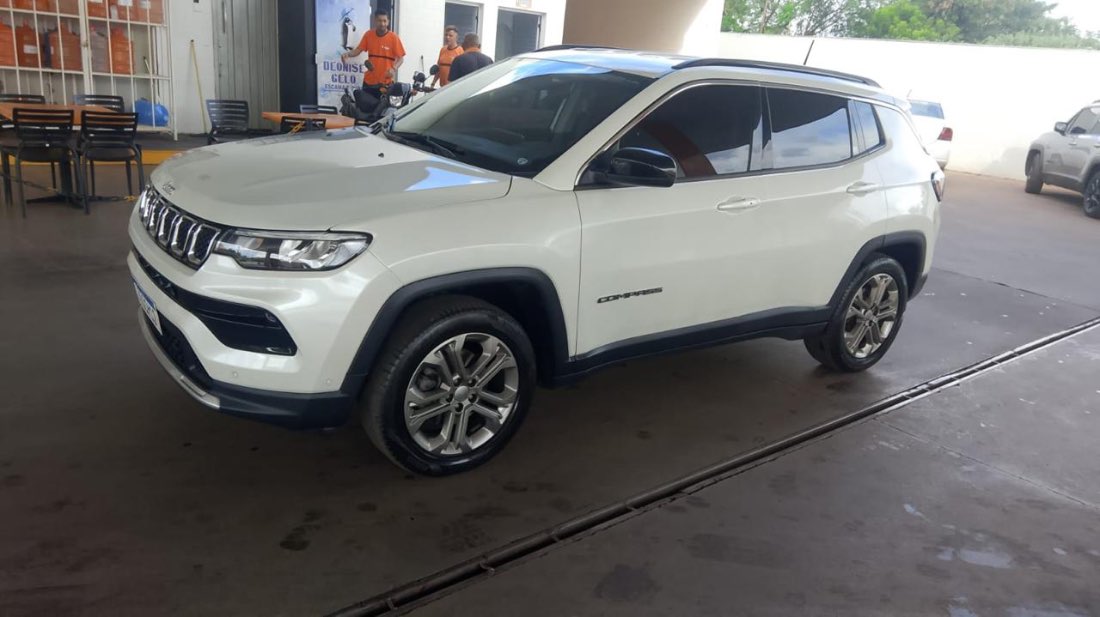 Jeep Compass Longitude T270 1.3 Turbo 4x2 Automático Flex 2022/2023 — foto 4 de 8