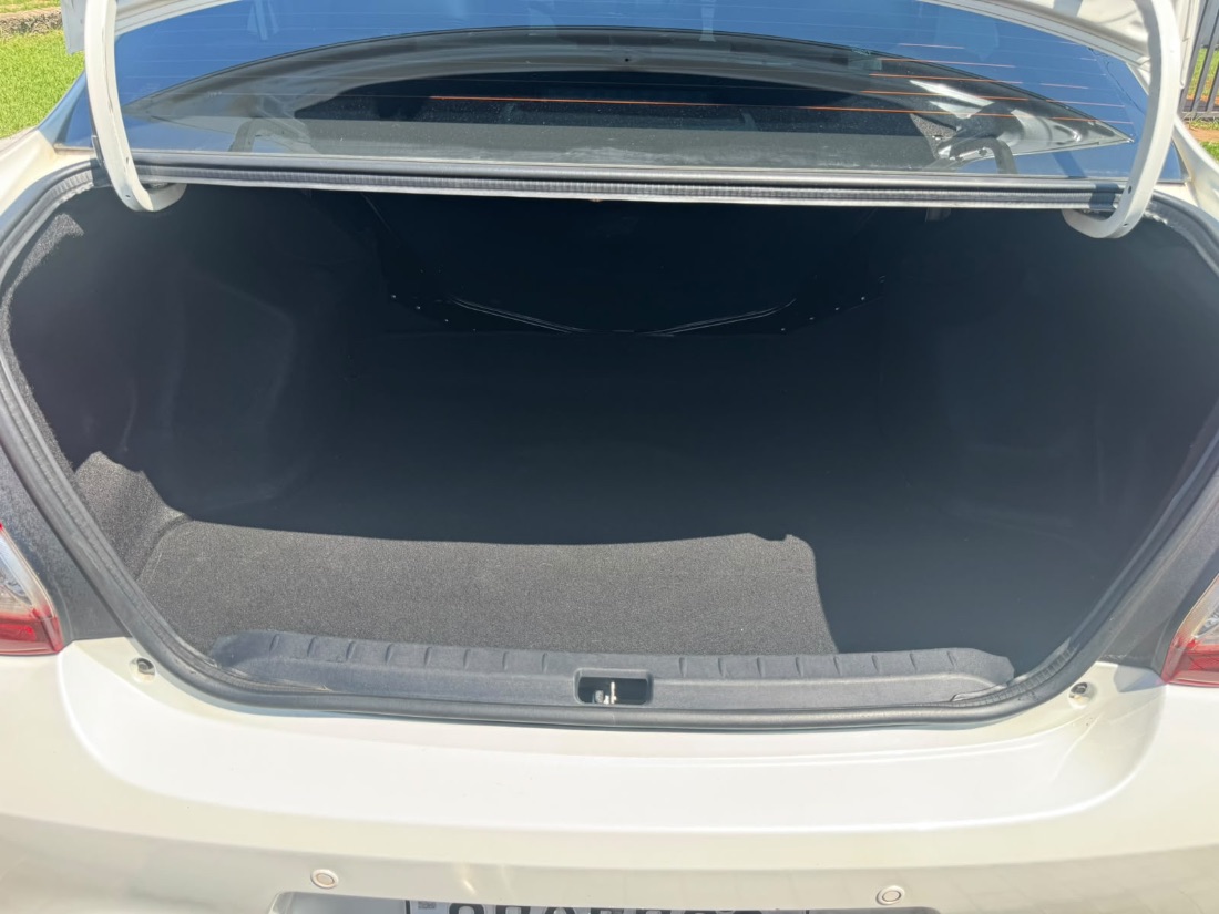 Toyota Etios Sedan Platinum 1.5 Automático Flex 2017/2018 — foto 8 de 15