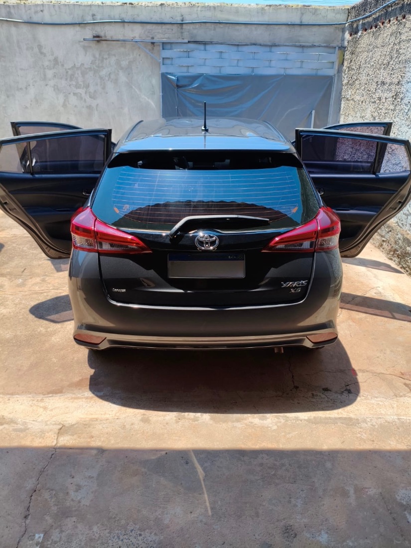 Toyota Yaris Hatch XS 1.5 Automático Flex 2024/2025 — foto 2 de 15