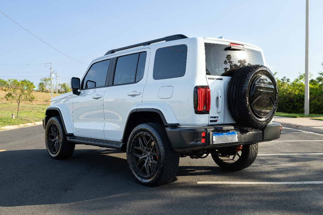GWM Tank 300 AWD Automático Híbrido 2.0 16V 2025/2026 — foto 4 de 14