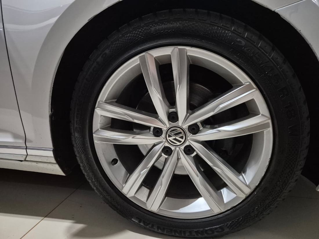 Volkswagen Passat Highline 2.0 TS 220cv TipTronic 2018/2018 — foto 6 de 14