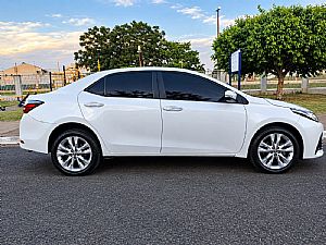 Corolla Xei 2.0 Automático Flex 2017/2018 em Várzea Grande - MT
