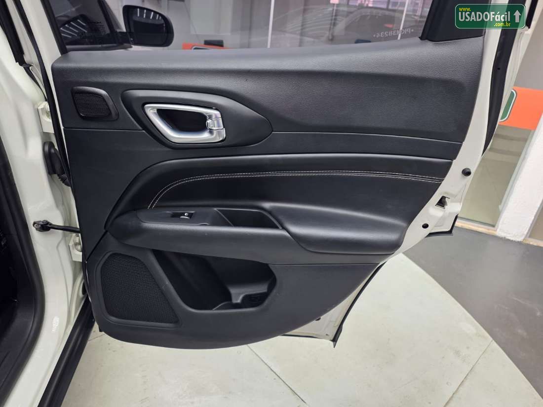 JEEP Compass Longitude T270 1.3 Turbo 4x2 Automático Flex 2023/2023 — foto 26 de 33
