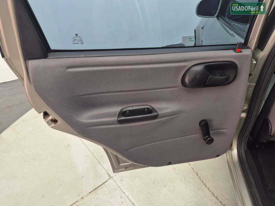 CHEVROLET/GM Corsa Sedan Classic Life 1.0 Flex 2010/2011 — foto 18 de 23