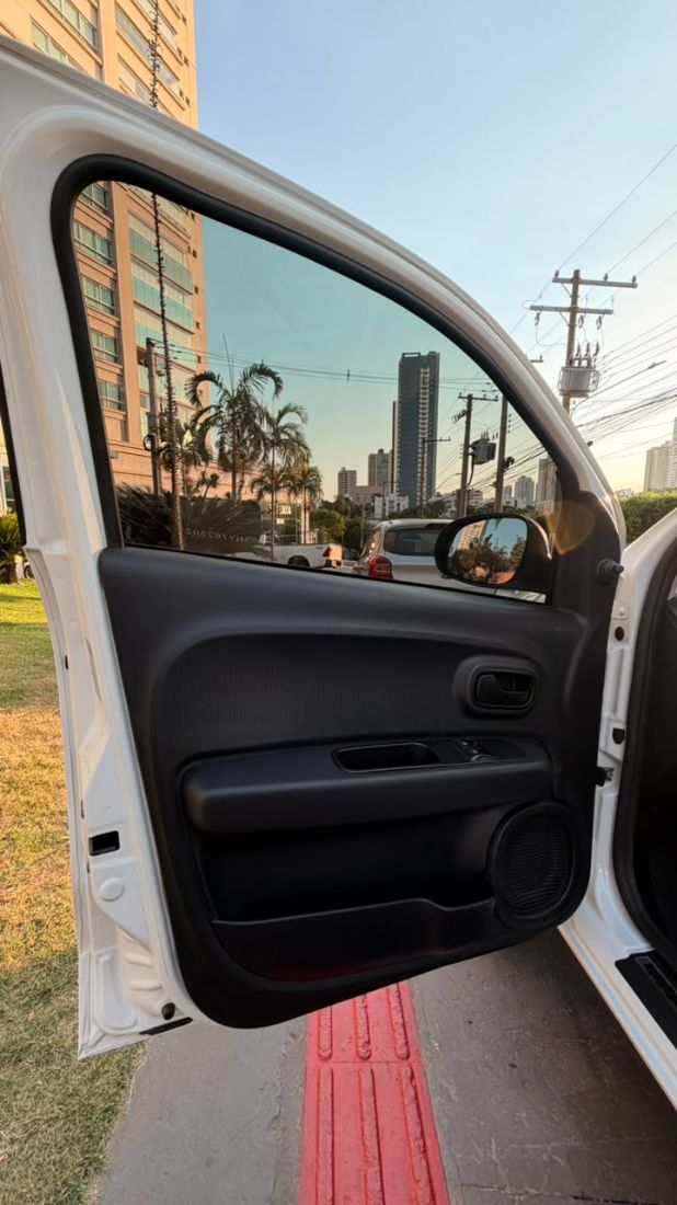 Fiat Mobi Like Flex 2021/2022 — foto 12 de 15