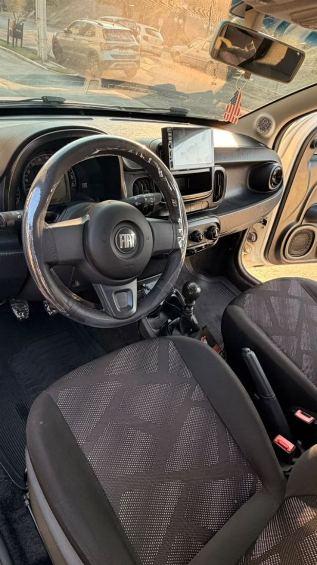Fiat Mobi Like Flex 2021/2022 — foto 8 de 15