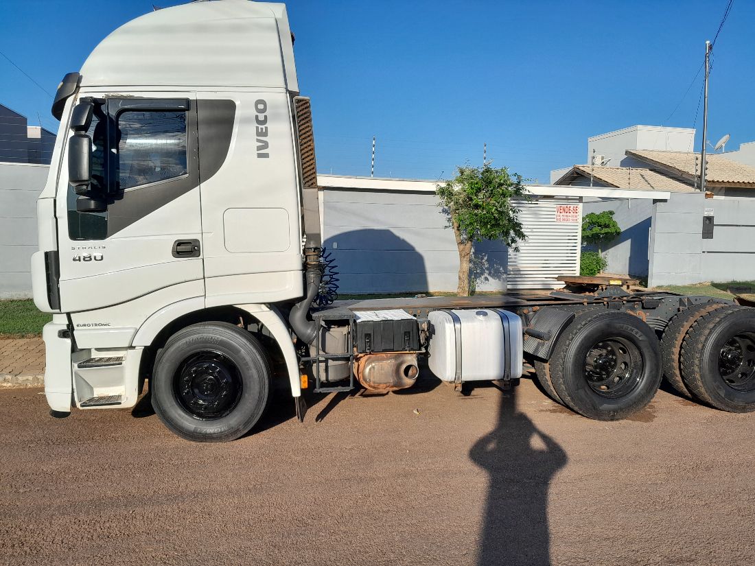 Iveco Iveco Stralis Hi-Way 800-S48TZ 6X4 Diesel E5 2013/2014 — foto 2 de 7