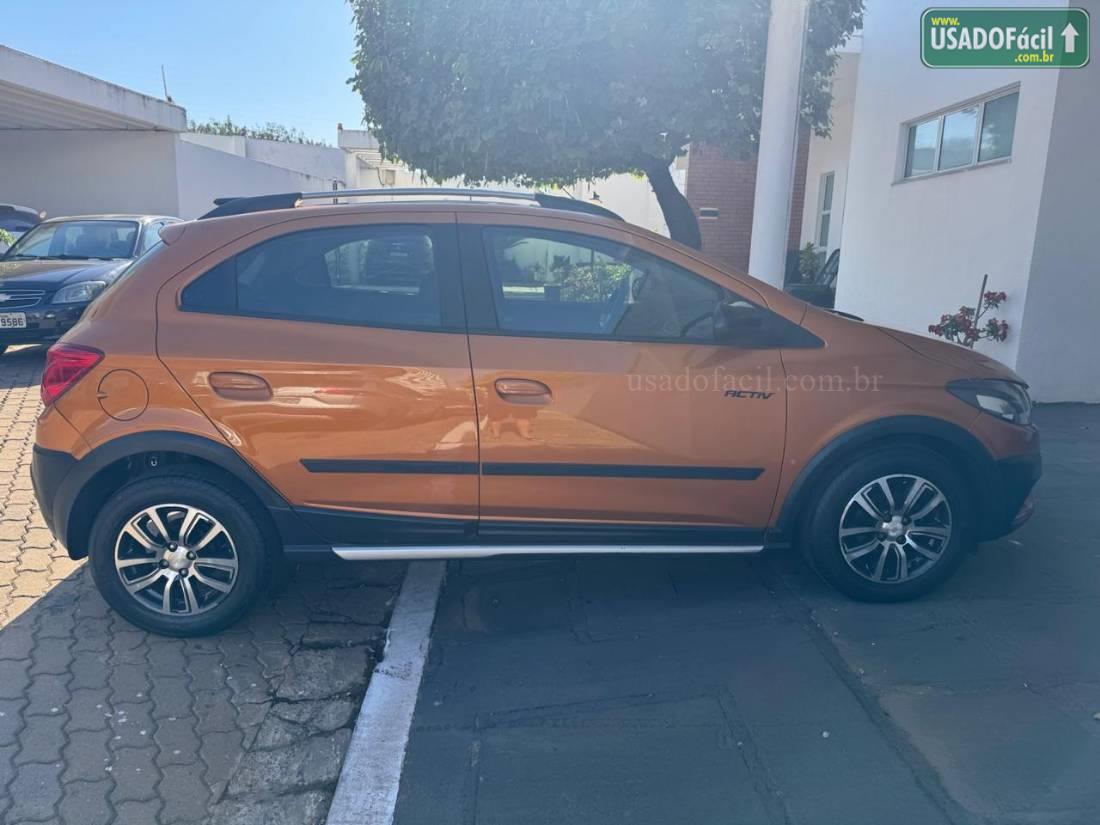 CHEVROLET/GM Onix Hatch Activ 1.4 Mecânico Flex 2016/2017 — foto 4 de 12