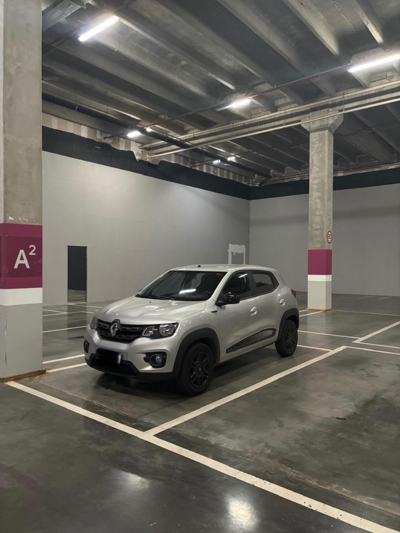 Renault Kwid Intense 1.0 Mecânico Flex 2021/2022 — foto 2 de 8