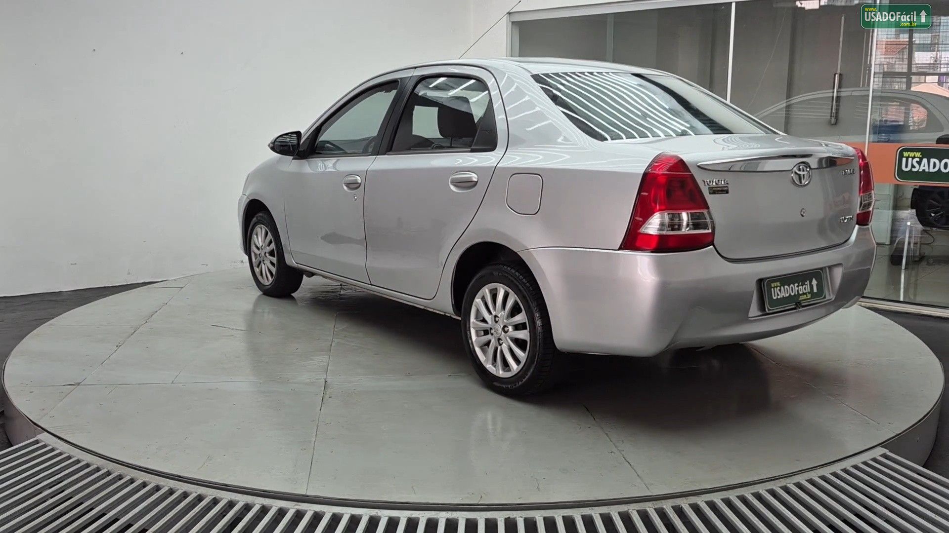 TOYOTA Etios Sedan XLS 1.5 Mecânico Flex 2015/2016 — foto 6 de 24