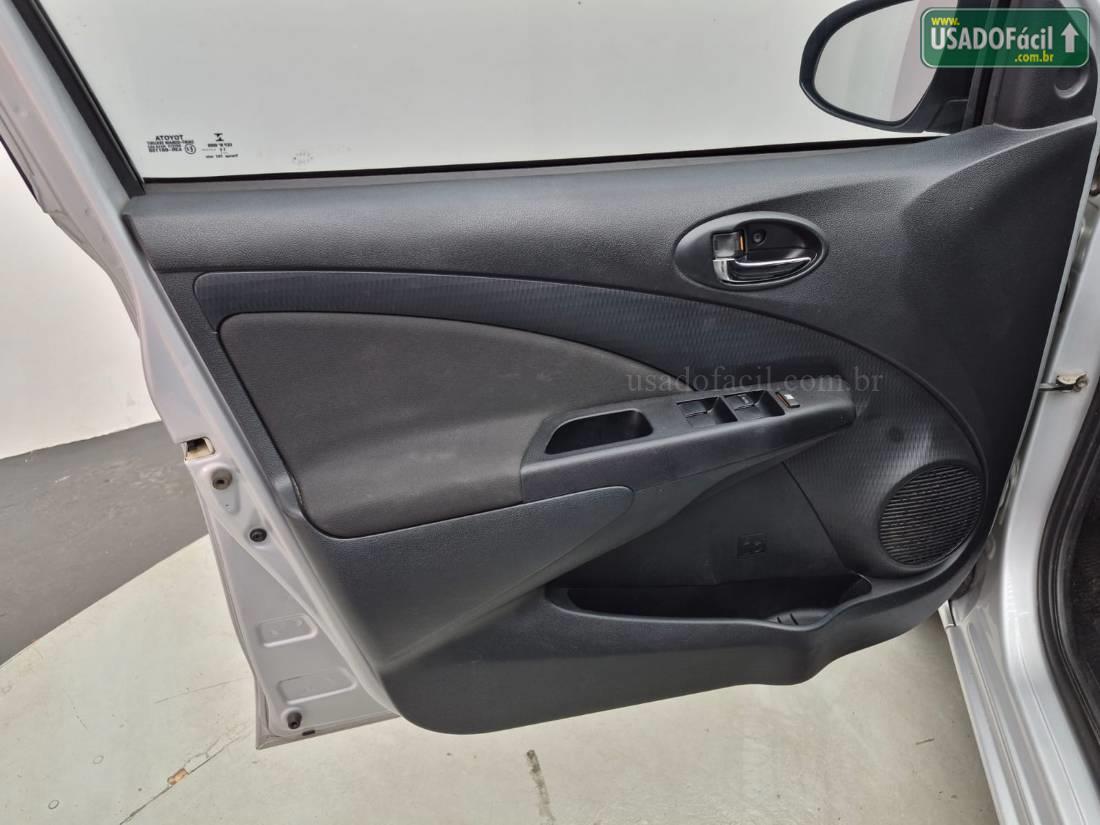 TOYOTA Etios Sedan XLS 1.5 Mecânico Flex 2015/2016 — foto 17 de 24