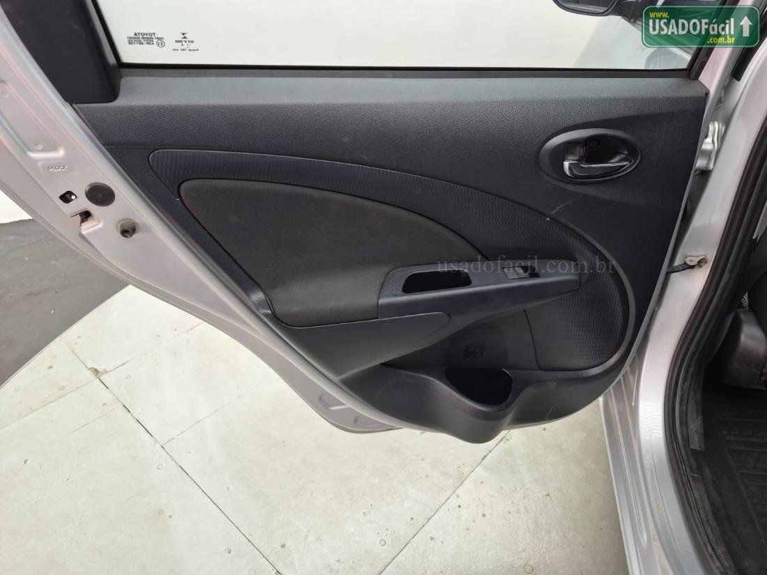 TOYOTA Etios Sedan XLS 1.5 Mecânico Flex 2015/2016 — foto 19 de 24