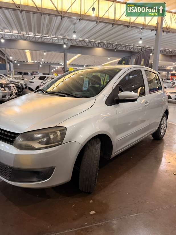 Volkswagen Fox 1.0 Mi 4P Total Flex 2012/2013 — foto 8 de 18