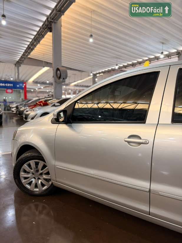 Volkswagen Fox 1.0 Mi 4P Total Flex 2012/2013 — foto 11 de 18