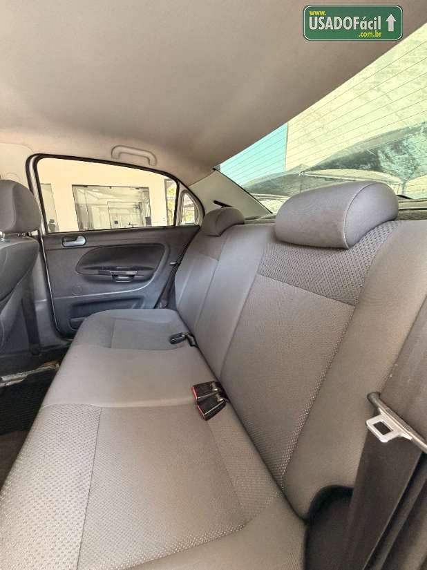Volkswagen Voyage 1.6 Total Flex 2012/2013 — foto 17 de 19