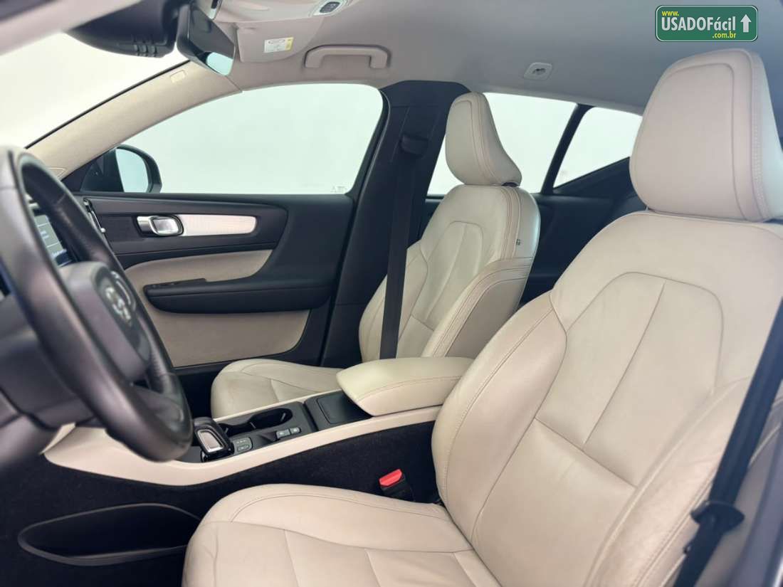 VOLVO Volvo XC 40 T-5 Momentum 2.0 252cv AWD 2018/2019 — foto 11 de 13