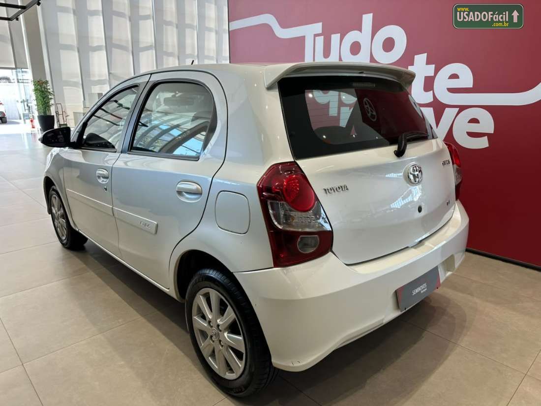 TOYOTA Etios Hatch X Plus 1.5 Mecânico Flex 2019/2020 — foto 4 de 15