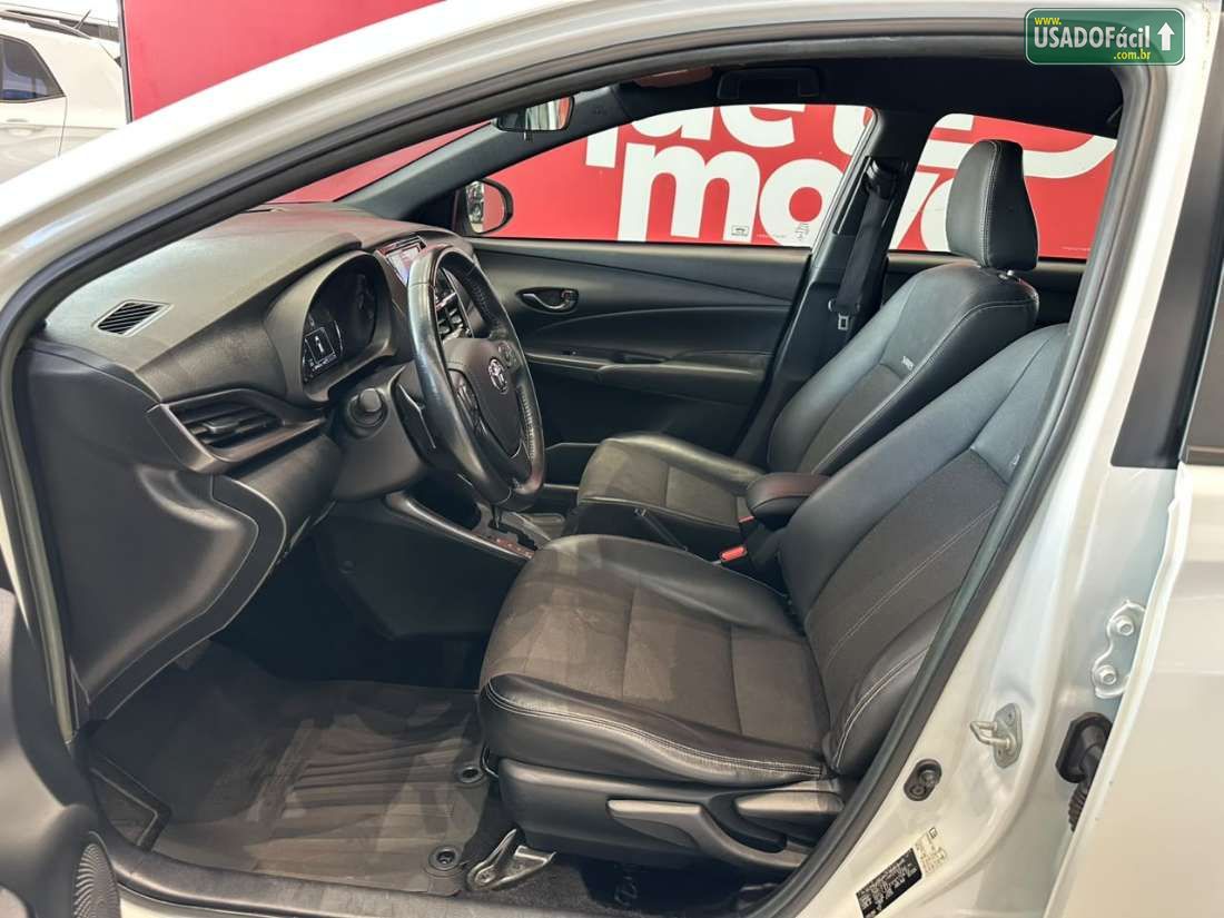Toyota Yaris Hatch XS 1.5 Automático Flex 2022/2023 — foto 9 de 15