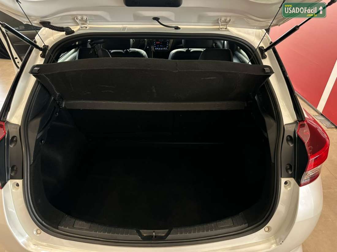 Toyota Yaris Hatch XS 1.5 Automático Flex 2022/2023 — foto 14 de 15