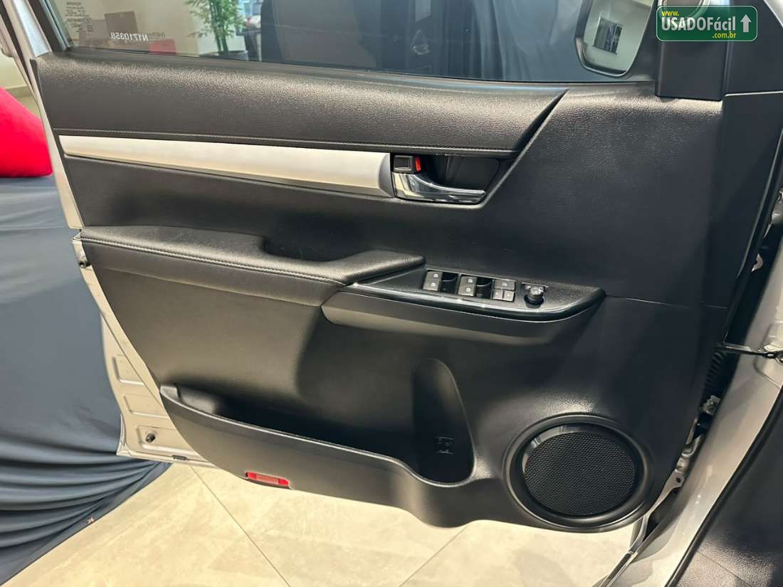 Toyota Hilux SRX CD 2.8 4x4 TDI Automático Diesel 2022/2022 — foto 14 de 16