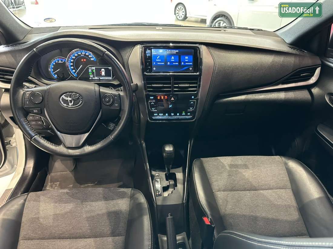 TOYOTA Yaris Hatch XS 1.5 Automático Flex 2023/2024 — foto 8 de 15