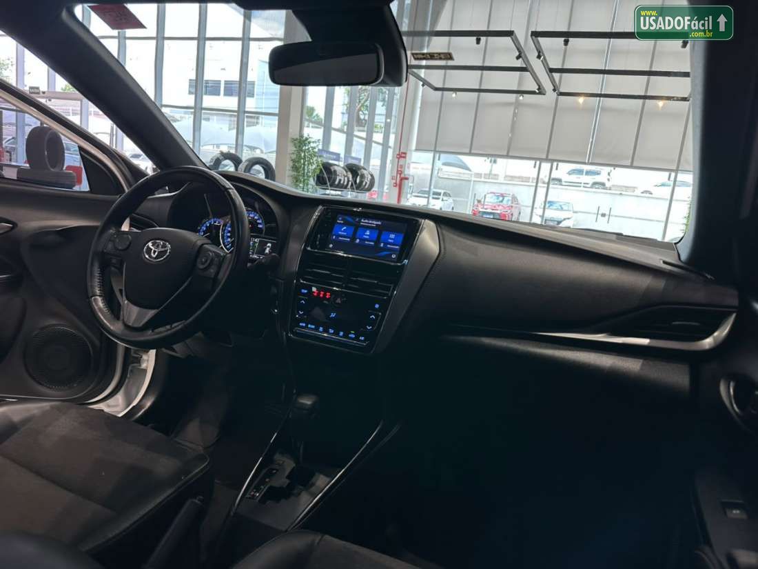 TOYOTA Yaris Hatch XS 1.5 Automático Flex 2023/2024 — foto 11 de 15