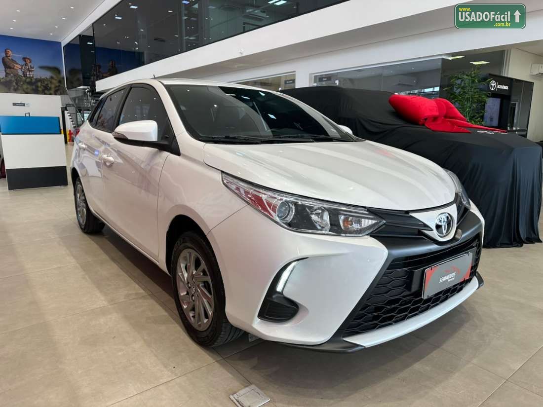 TOYOTA Yaris Hatch XS 1.5 Automático Flex 2023/2024 — foto 3 de 15