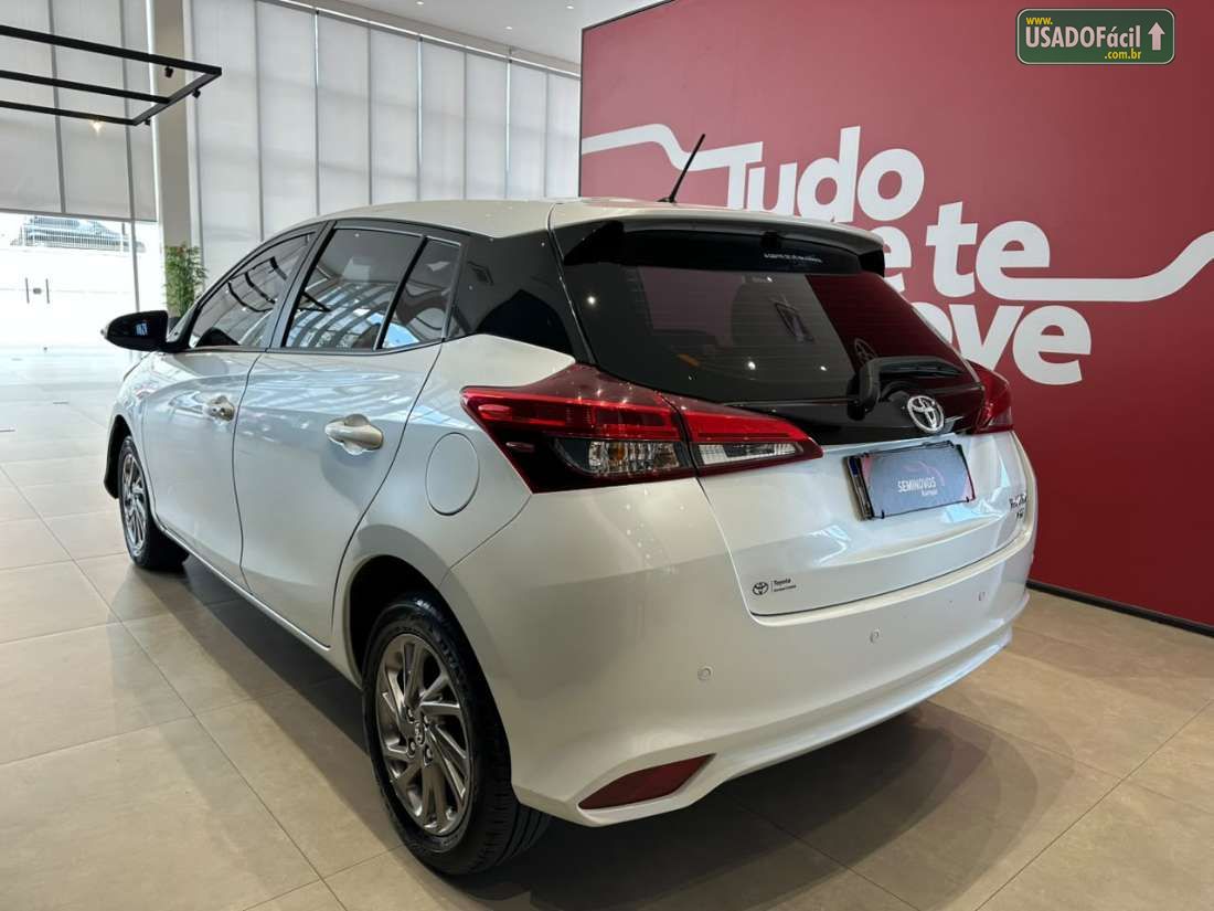 TOYOTA Yaris Hatch XS 1.5 Automático Flex 2023/2024 — foto 4 de 15