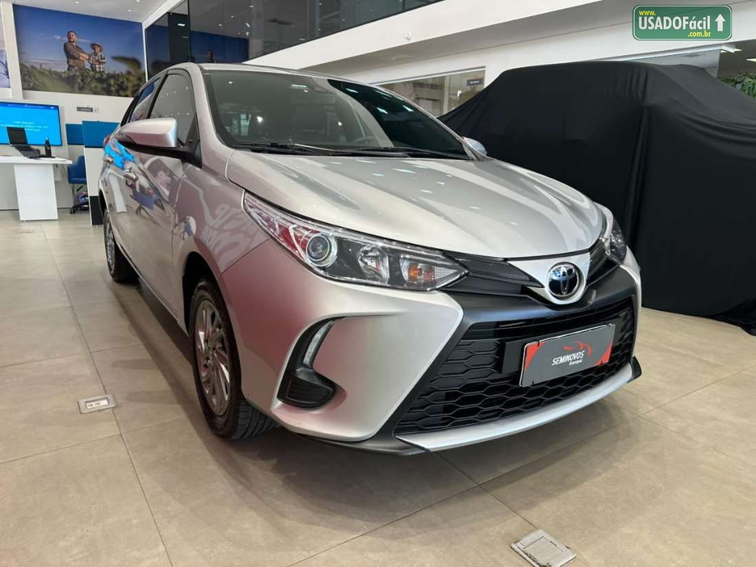 TOYOTA Yaris Hatch XS 1.5 Automático Flex 2023/2024 — foto 3 de 15