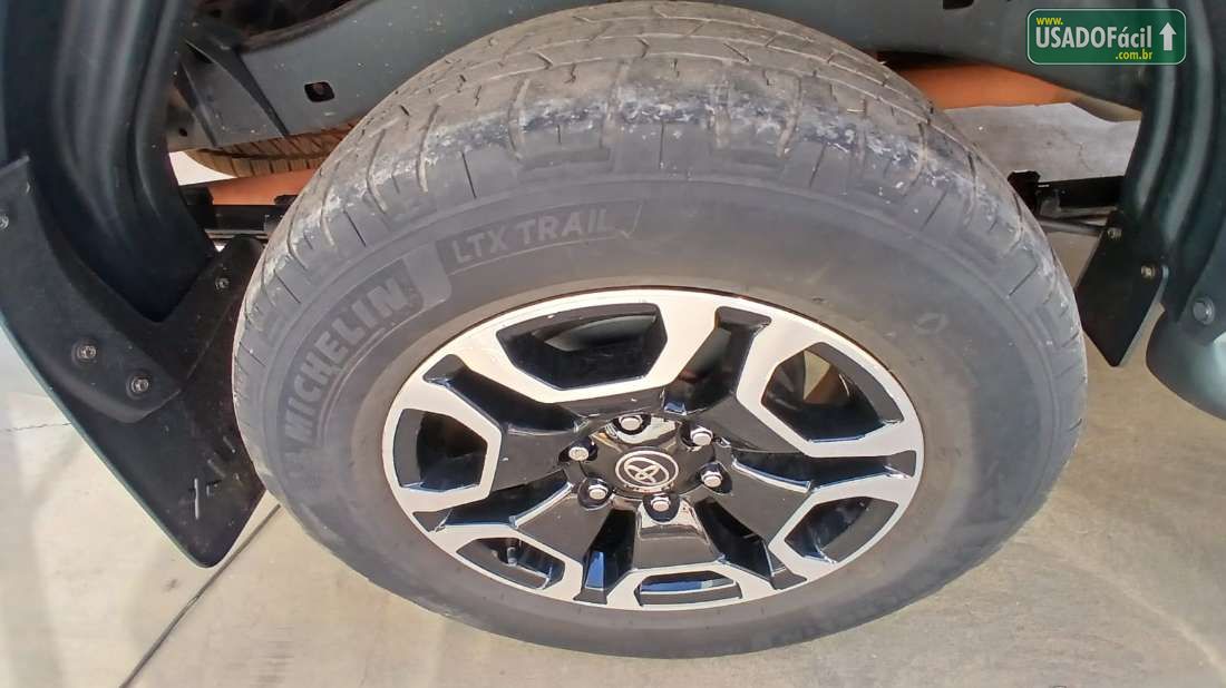 Toyota Hilux SRX CD 2.8 4x4 TDI Automático Diesel 2025/2025 — foto 17 de 19