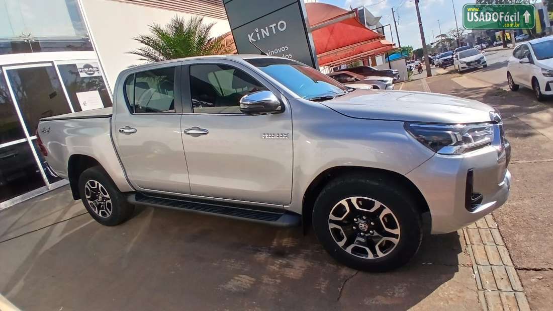 Toyota Hilux SRX CD 2.8 4x4 TDI Automático Diesel 2025/2025 — foto 4 de 19